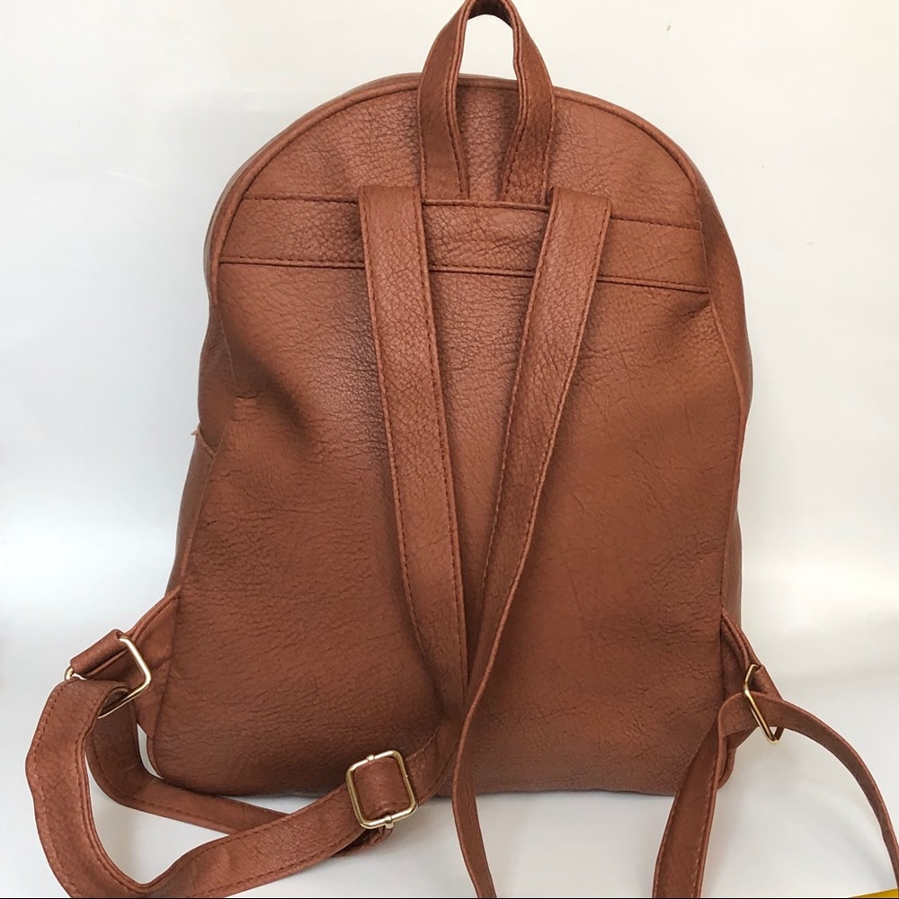 Fashion Backpack | Detailed Camel Vegan Leather - Picture 5 of 16